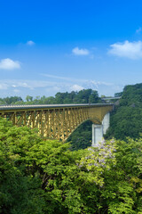 八ヶ岳高原大橋と南アルプス