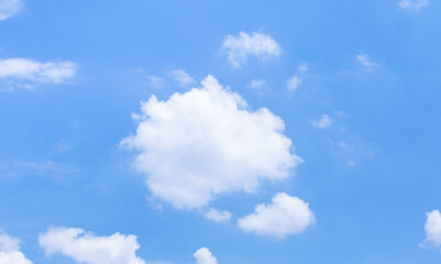 Blue sky on a sunny day. white cumulus clouds