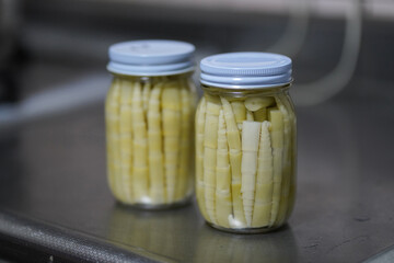 瓶詰した根曲がり竹