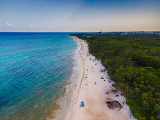 arena blanca en playa