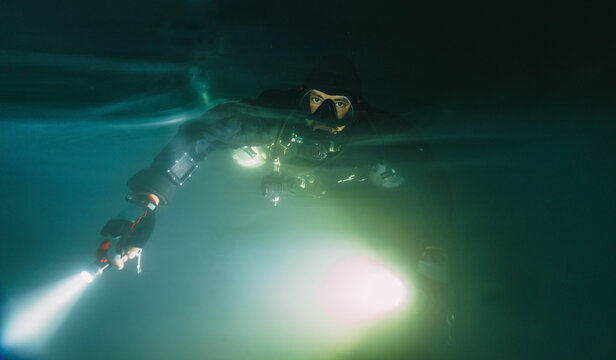 technical diving in a cenote in mexico.