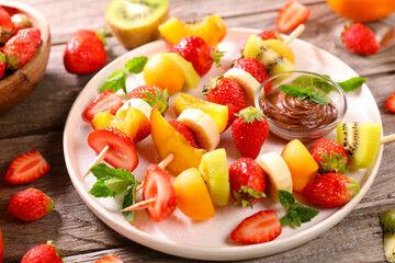 fresh fruits and chocolate dipping sauce