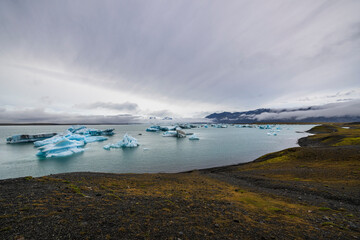 Jökulsarlon lagoon in southern iceland in summer - floating drift ice from the vatnajökull glacier in the water - stunning landscape © Sonja Birkelbach