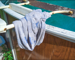 drying wet towel