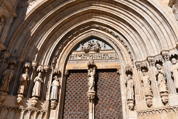Morella church door