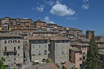 Fototapeta na wymiar Perugia, case e tetti della città - Umbria