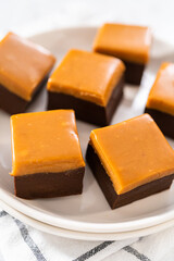 Caramel fudge