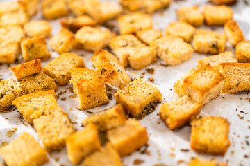 Croutons