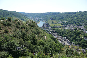 Fototapeta premium Blick vom Pinnerkreuz auf Cochem