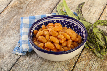 White bean in tomato sauce