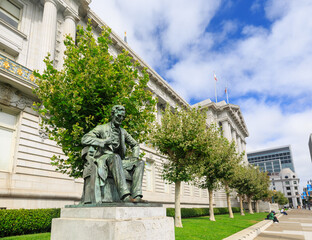 Sunny view of The Abraham Lincoln Monument in front of the San Francisco City Hall