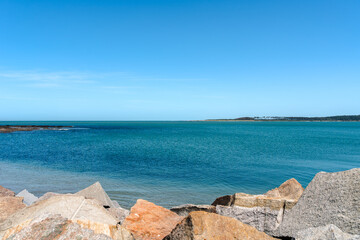 Fototapeta premium Beautiful beach in Punta del Este with view to Gorriti Island