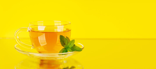 Soothing herbal tea blend with mint