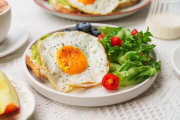 healthy breakfast bread Avocado Fried Egg and Salad