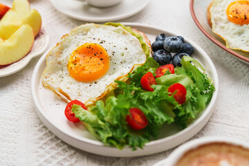 healthy breakfast bread Avocado Fried Egg and Salad