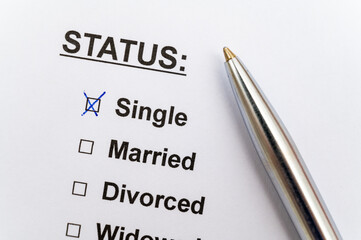 Blank sheet with text Status and word Single flagged. Condition of single people.
