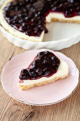 Blueberry cheese pie with cracker, cream cheese, blueberry sauce