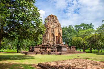 Fototapeta na wymiar Phra Prang in Si Thep historical park It is an architecture in the Dvaravati period in Phetchabun Province, Thailand.
