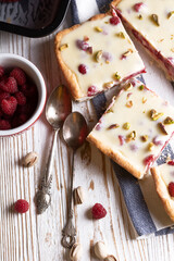 raspberry tart with white chocolate - 641355909