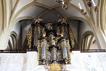 Panoramablick über die Donau bei Ybbs und Stadtansicht mit Kirche von Ybbs.