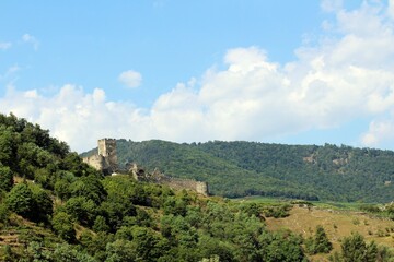Fototapeta na wymiar Entlang der Donau in der Wachau.