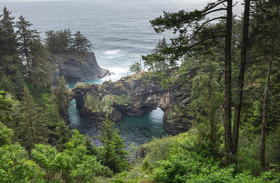 Natural Bridge Viewpoint, Brookings, Oregon.