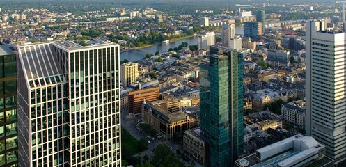Ausblick über Hochhäuser in Frankfurt am Main Deutschland