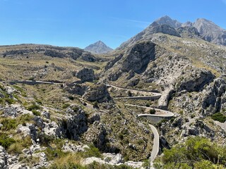Roadtrip through the mountains