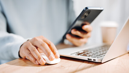 global business Connect to the Internet to access consumer information, future digital marketing...