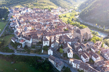 Obraz premium Birds eye view of the ancient Spanish city of Anso. Huesca, Aragon, Spain