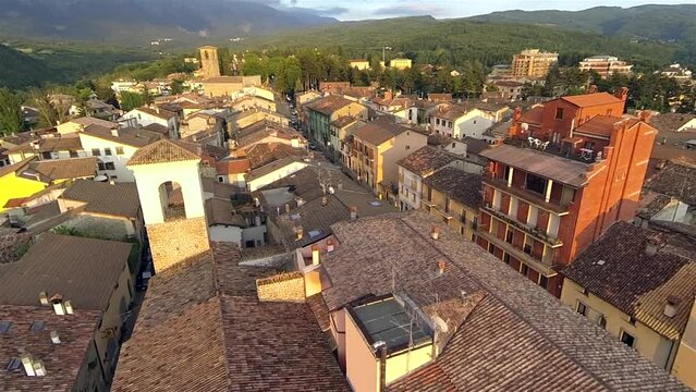 Amatrice (Rieti), Italia. 2010, immagini inedite di archivio.
Riprese aeree girate con il drone, prima della distruzione totale del terremoto 2016.