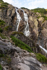 Fototapeta na wymiar Alpine waterfall 