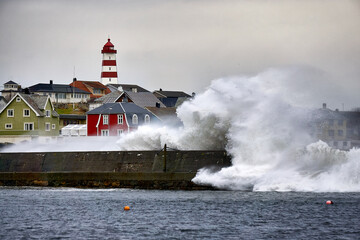 Winter storms and clashing waves on Alnes, Godøy, Ålesund, Norway - obrazy, fototapety, plakaty