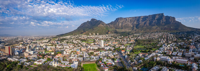 Obraz premium Aerial view of Cape Town city centre at sunrise in Western Cape, South Africa