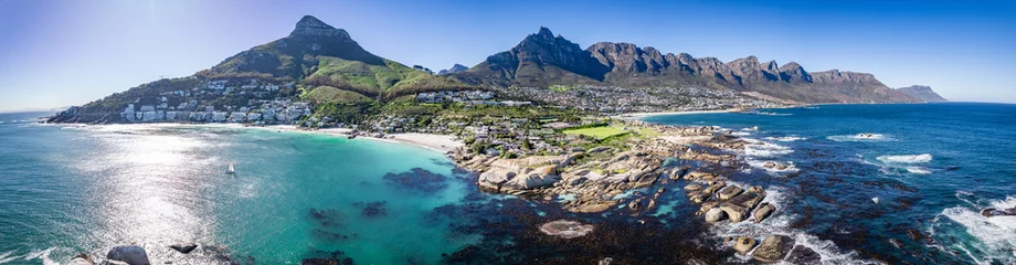 Crédence de cuisine en verre imprimé Montagne de la Table Aerial view of Clifton beach in Cape Town, Western Cape, South Africa