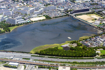 千葉県の谷津干潟公園付近を空撮