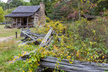 Historic pioneer cabin of early settler William J. Carter at Humpback rocks, Blue ridge Parkway,...