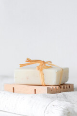 Sustainable cosmetics,Natural organic cosmetics,cosmetic product research,organic skin care flat lay eusable discs, handmade,recycling,zero waste,eco,organic care cosmetics,beauty box,eco friendly