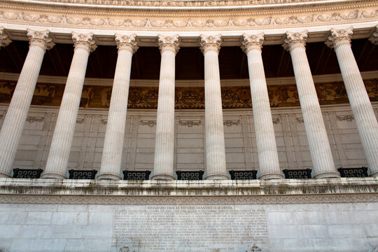 detail of the columns of the facade of a building