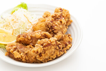 白背景に美味しそうな唐揚げ
