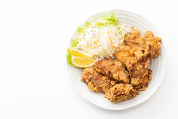 白背景に美味しそうな唐揚げ