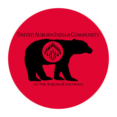 Obraz premium Circle badge United Auburn Indian Community flag vector illustration isolated. Symbol of native people in America. Button Auburn Indian roundel emblem. Reservation Miwok UAIC tribe in California, USA.
