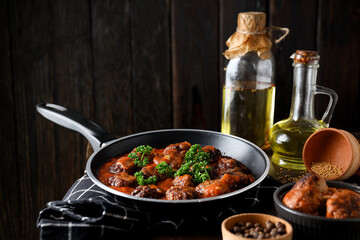 Tasty meat food and homemade food concept - meatballs