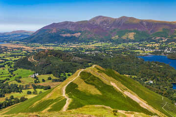 Naklejka premium Hiking trails and rural mountain scenery in the Lake District
