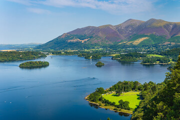 Fototapeta na wymiar A large, tranquil lake with a background of mountains (Catbells and Derwentwater, Lake District)