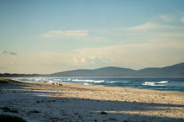 Fototapeta na wymiar beautiful white sand australian beach in springtime in queensland