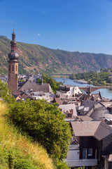 Fototapeta na wymiar View of the old medieval town of Cochem from the hill on a sunny day. Germany.