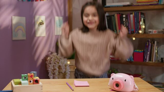 NI&Ntilde;A APRENDE A ESCRIBIR