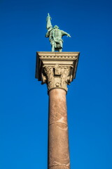 stockholm, schweden - säule mit statue von engelbrekt engelbrektsson