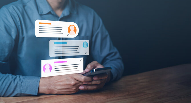 social network, conversation, message, comment, speech bubble, banner, context, communicate, discussion, chat. use smartphone to comment and chatting via social network. then speech bubble alert it.